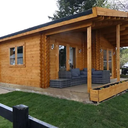 Bishy Barnabees Country Lodge With Hot Tub Swaffham Exterior photo
