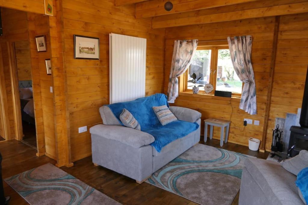 Bishy Barnabees Country With Hot Tub